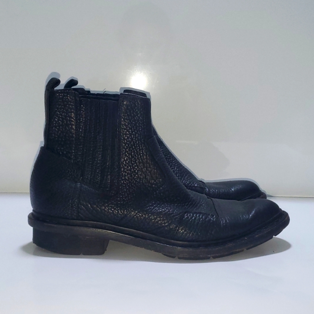 BALENCIAGA - Black Leather Chelsea Boots